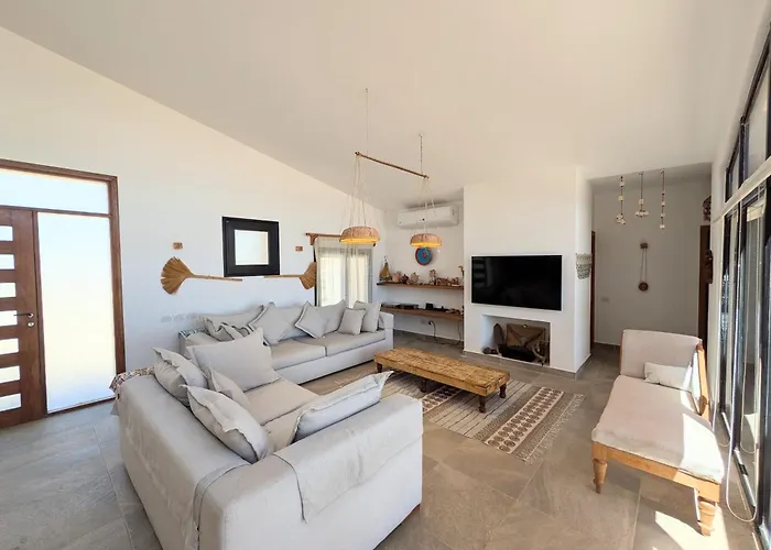 Seafront 3br Soma Bay With Exquisite Views Villa